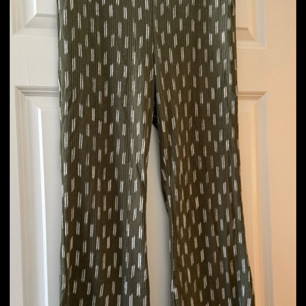 Aerie Green and White Wide Leg Pants